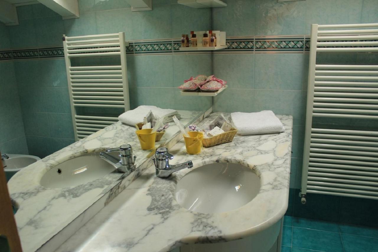 Residence Zecchini Tiarno di Sotto Luaran gambar